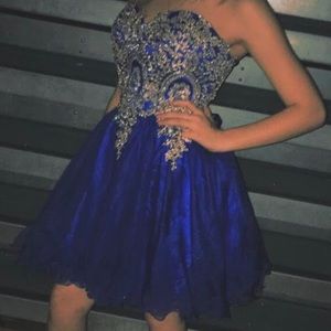 Im selling this royal blue corset dress for $100 obo